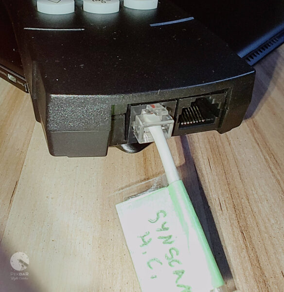 SynScan V4 COM RJ-11 podłączony