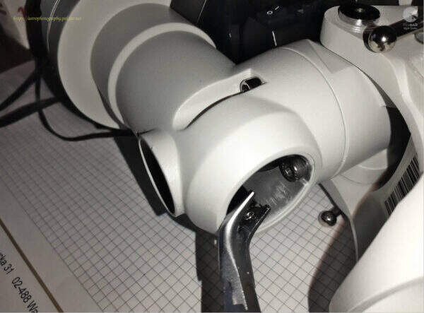 iOptron CEM25P - oświetlacz lunetki biegunowej