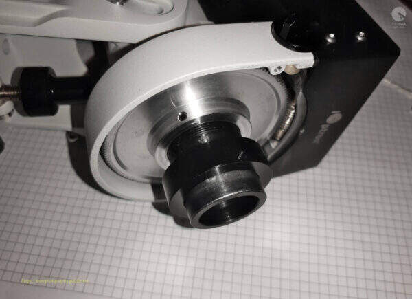 iOptron CEM25P - odkręcona nakrętka