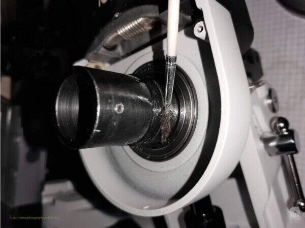 iOptron CEM25P -small amount of grease to the sleeve