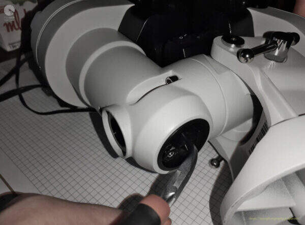 iOptron CEM25P - Zaślepka korpusu osi DEC w iOptron CEM25P